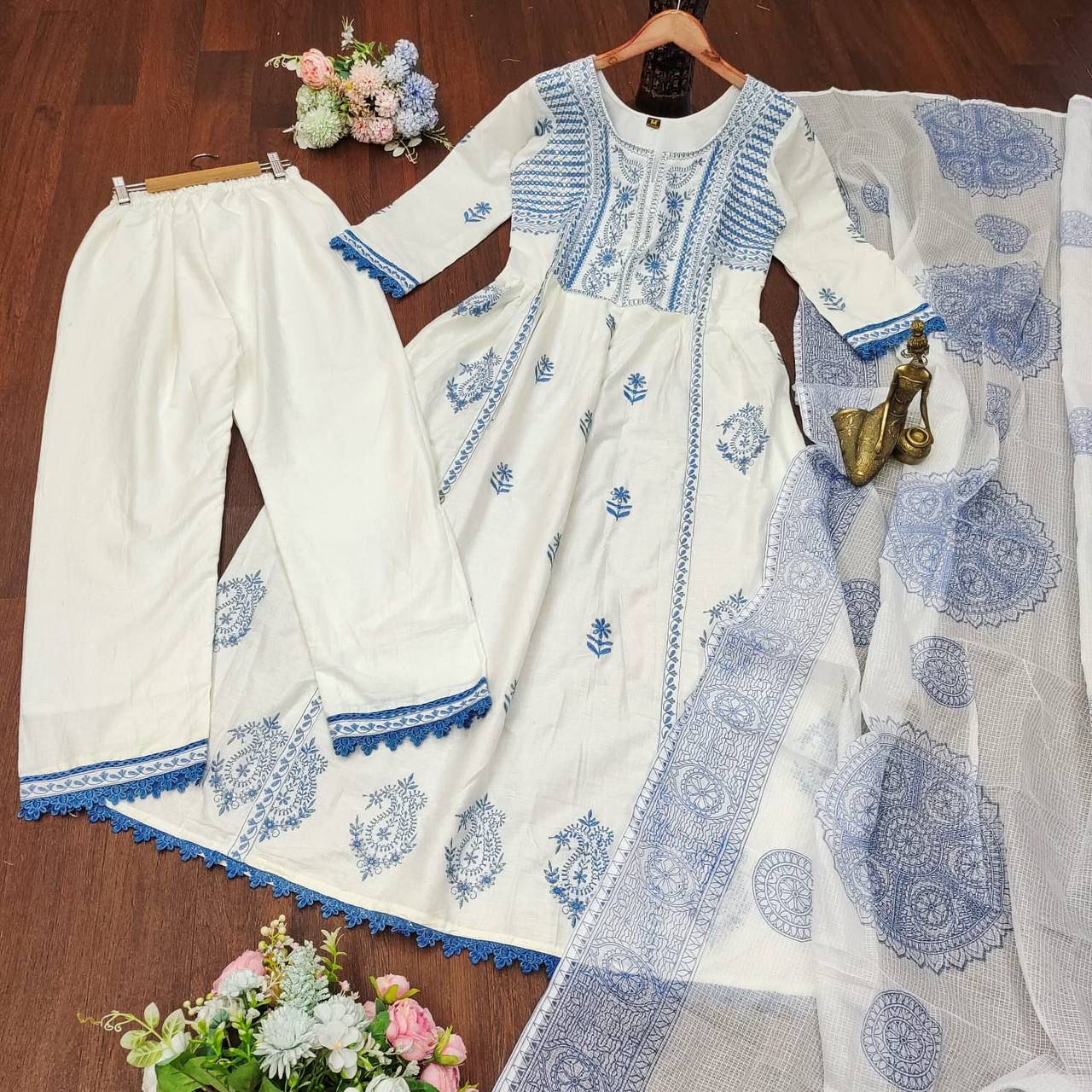 Beautiful Chikankari Embroidery Suit