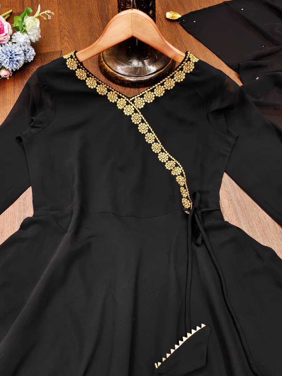 The Charming And Fresh Look Golden Black Suit Set